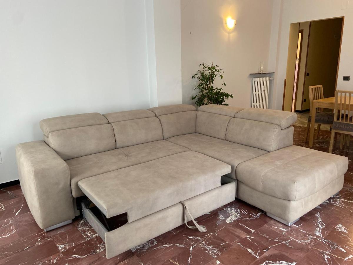 Sunny With Big Terrace Ferienhaus Rapallo